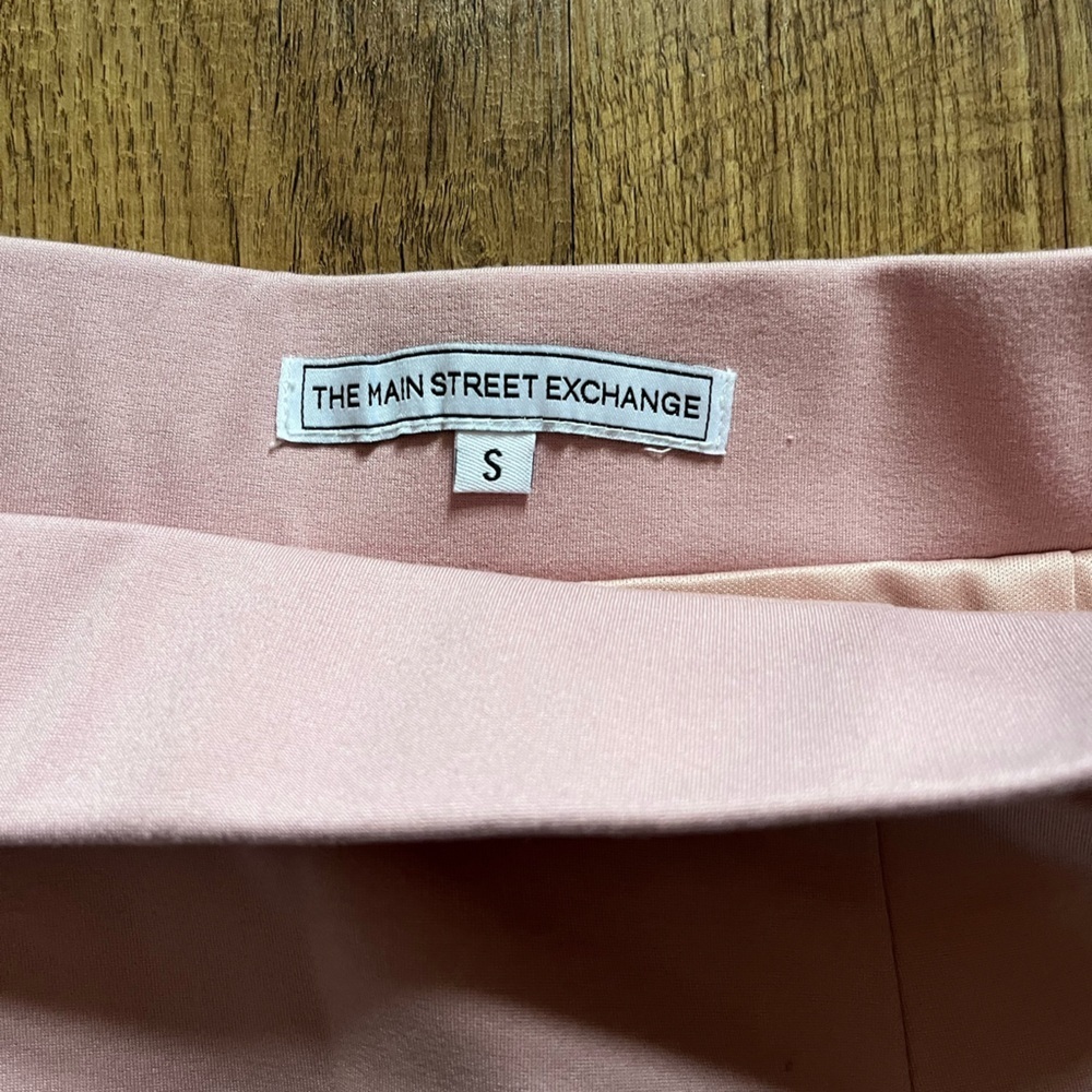 Pink pencil skirt - Picture 3 of 3